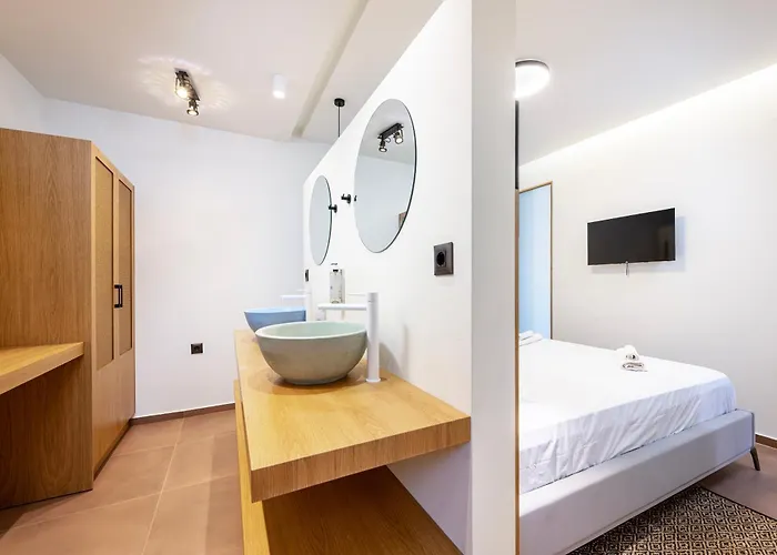 The Infinities فيلة *