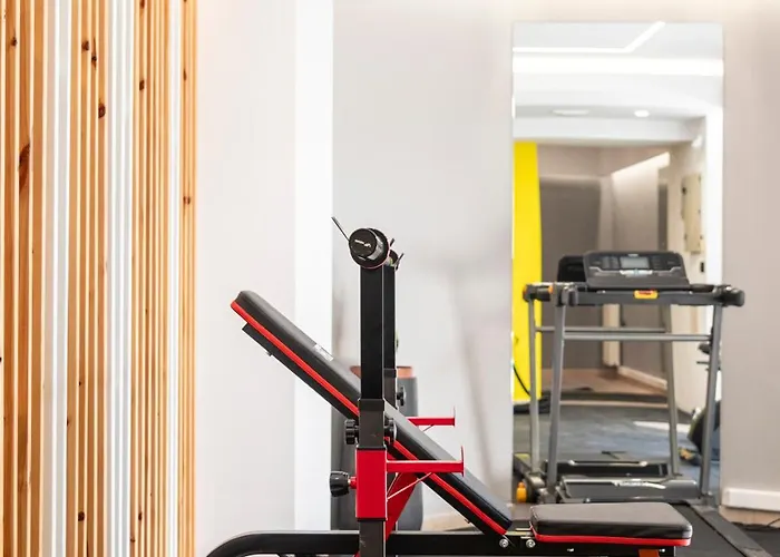 The Infinities فيلة بلدة كوس